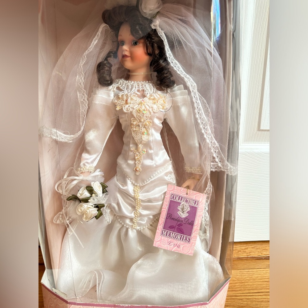 RARE Collectible Memories Porcelain Doll A Limited Collector’s Edition Bride Eva